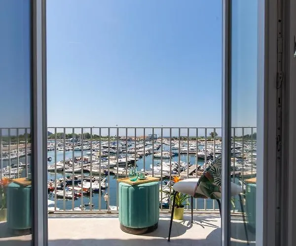 ホテル Baia Flegrea Meuble