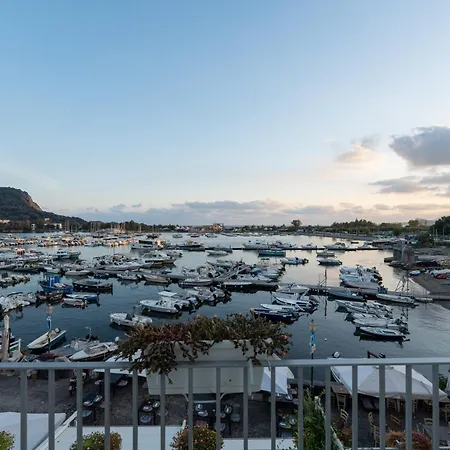 Baia Flegrea Meublè Hotel